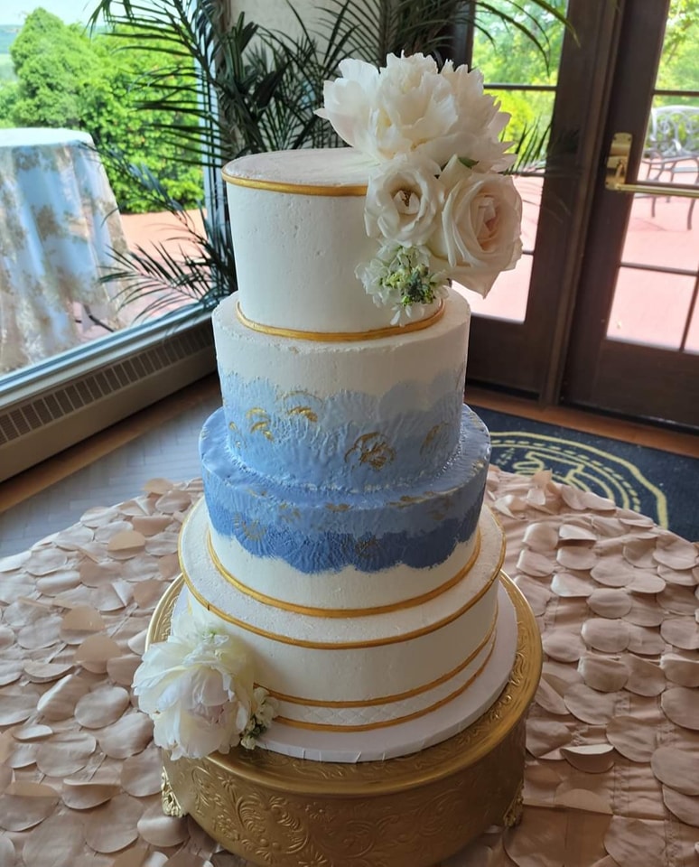 Wedding Cakes Miranda's Cake's & Confections, LLC